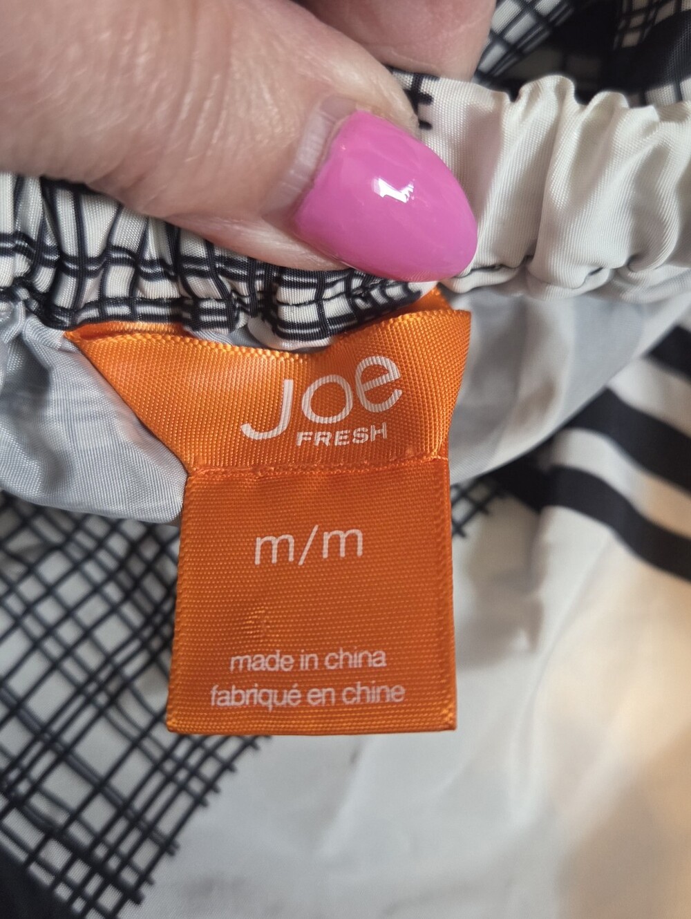 Cute Joe Fresh Black & White Plaid Satin Flared Skirt - Picture 4 of 4
